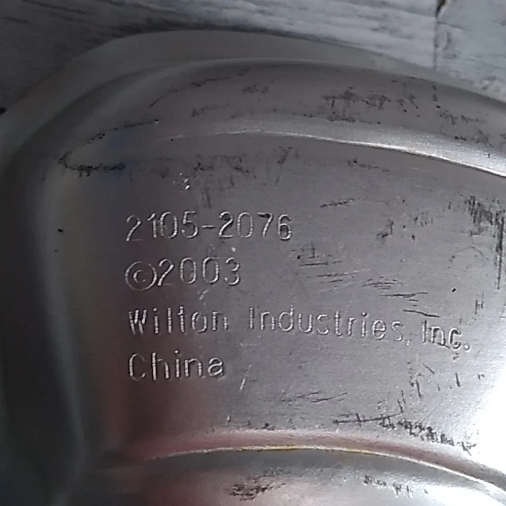 Wilson 2003 cake pan train 2105-2075